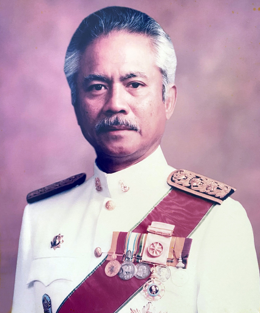 นายเกษม สนิทวงศ์ ณ อยุธยา